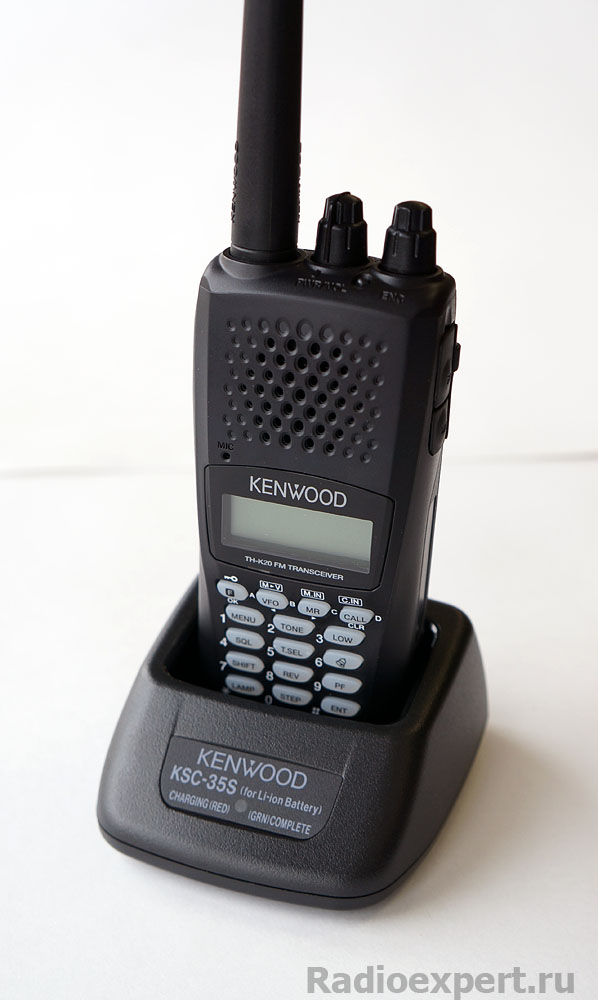 Портативная радиостанция Kenwood TH-K40